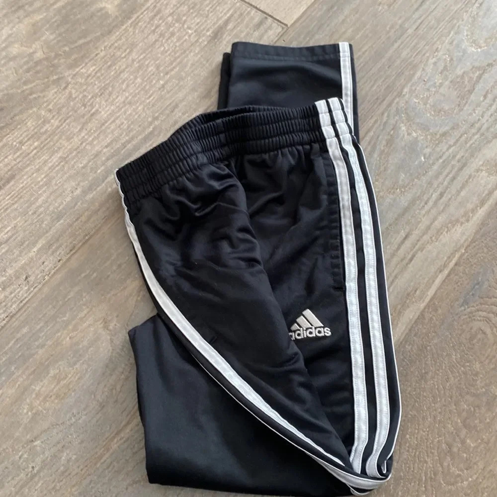 Adidas sweatpants - Picture 3 of 3